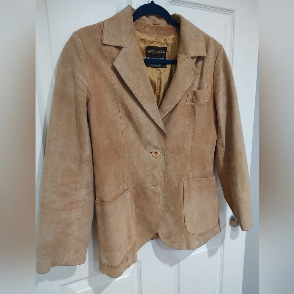 CLEARANCE!! Vintage Suede Blazer - Picture 2 of 13